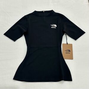 🖤 SKIMS x The North Face Refina Short Sleeve Top 🖤